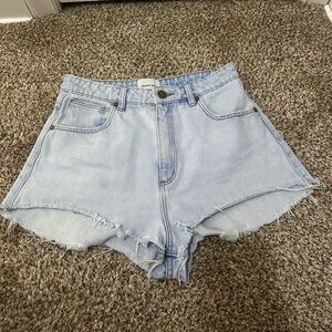 A Brand High Relaxed Short in Light Wash
